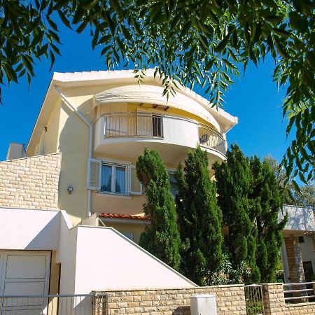 Kristi Apartment Complex Near The Sandy Beach - By Ta Leut Agency Привлака Экстерьер фото